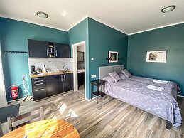Bakki Hostel and Apartments