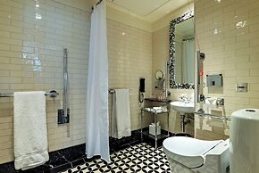 The Lalit London
