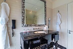 The Lalit London