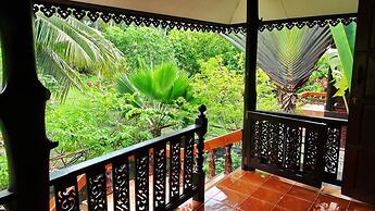 Aliyah Garden House