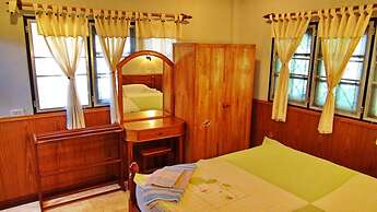Aliyah Garden House