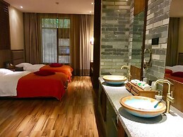 Moonlit Sky Resort