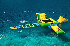 Gava Waterman Milna Resort