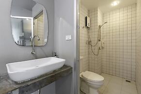 Hip Hostel