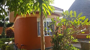 Phenicia Motel