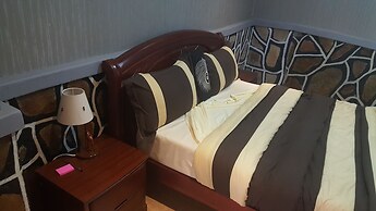 Phenicia Motel