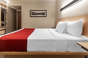 City Express by Marriott Celaya Galerias