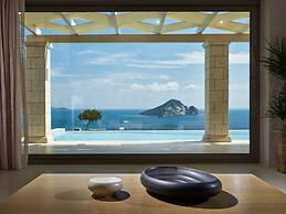 Avra Luxury Villa