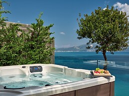 Avra Luxury Villa