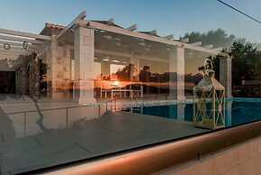 Avra Luxury Villa