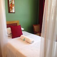 J Residence Motel Entebbe