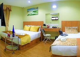 Royale Hotel