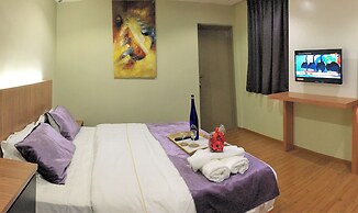 Royale Hotel