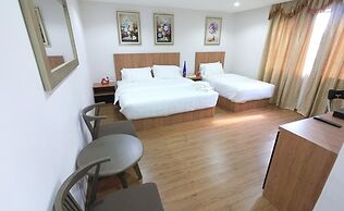 Royale Hotel