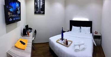 Royale Hotel
