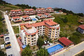 Hotel Vemara Club