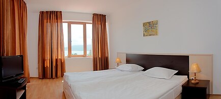 Hotel Vemara Club