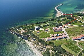 Hotel Vemara Club