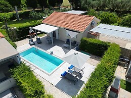 Cypress Garden Villas