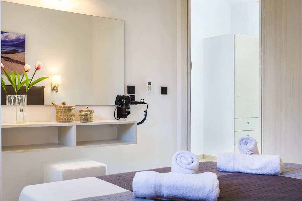Cypress Garden Villas
