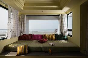 23.5 Blue B & B
