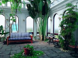 23.5 Blue B & B