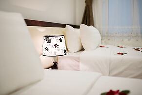 Dream Central Hotel