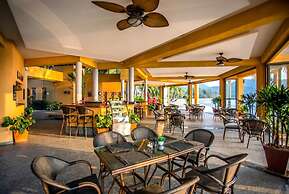 Peninsula Beach Resort