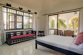 Bahari Dhow Beach Villas