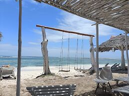 Bahari Dhow Beach Villas