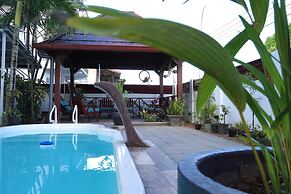 Villa Famiri