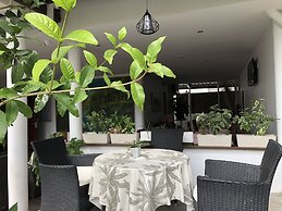 Villa Famiri