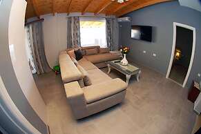 Hotel Vila Alvin & Apartments