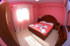 Hotel Vila Alvin & Apartments