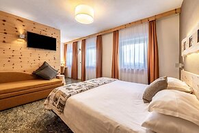 Hotel Col Di Lana