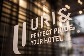 Hotel Uri&