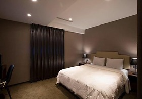 Noble Hotel