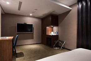 Noble Hotel