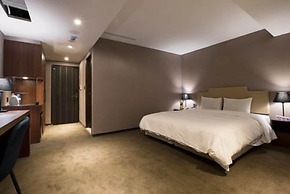Noble Hotel
