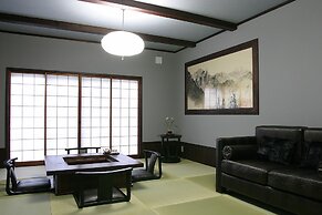 Hida Tsuzuri Oboro