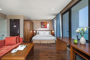 Yarra Ocean Suites Danang