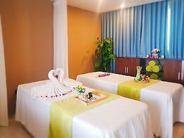 Yarra Ocean Suites Danang