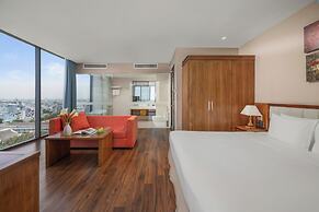 Yarra Ocean Suites Danang