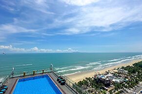 Yarra Ocean Suites Danang