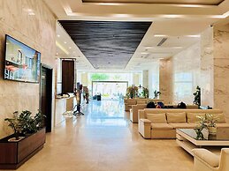 Yarra Ocean Suites Danang