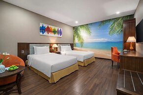 Yarra Ocean Suites Danang