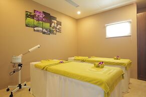 Yarra Ocean Suites Danang