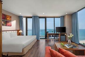 Yarra Ocean Suites Danang