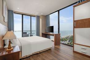 Yarra Ocean Suites Danang