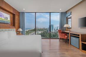 Yarra Ocean Suites Danang